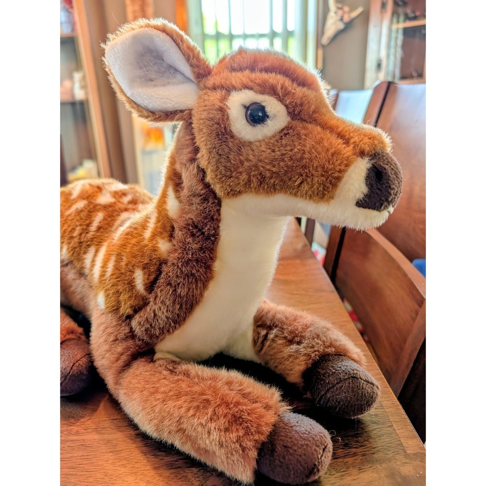 FAO Schwarz 2017 Deer Spotted Fawn Laying 18" Realistic Plush Stuffed Animal